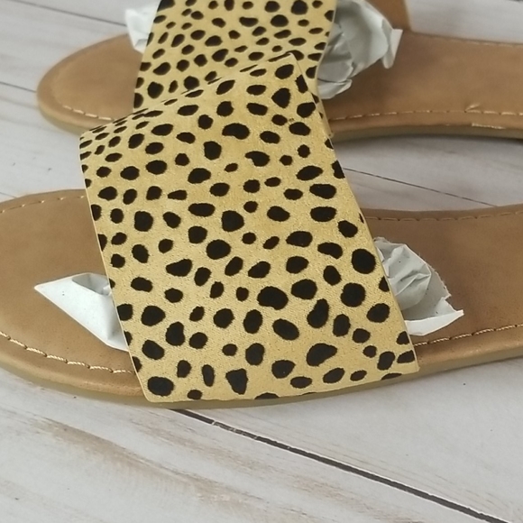 Sale! Lola Cheetah Print Slide - Picture 4 of 6